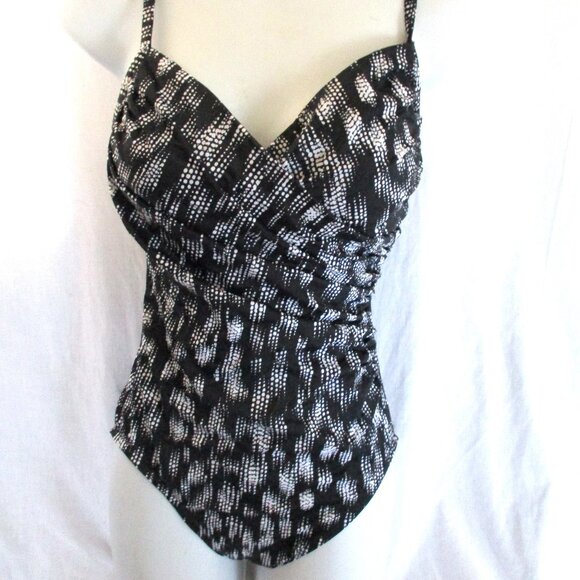 NWT NEW AQUA GREEN SWIMWEAR One Piece Swimsuit S 4/6 BATHING SUIT - Picture 1 of 4